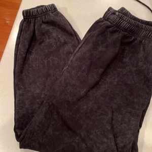 Women’s boo-hoo charcoal sweats elastic and tie at the waist